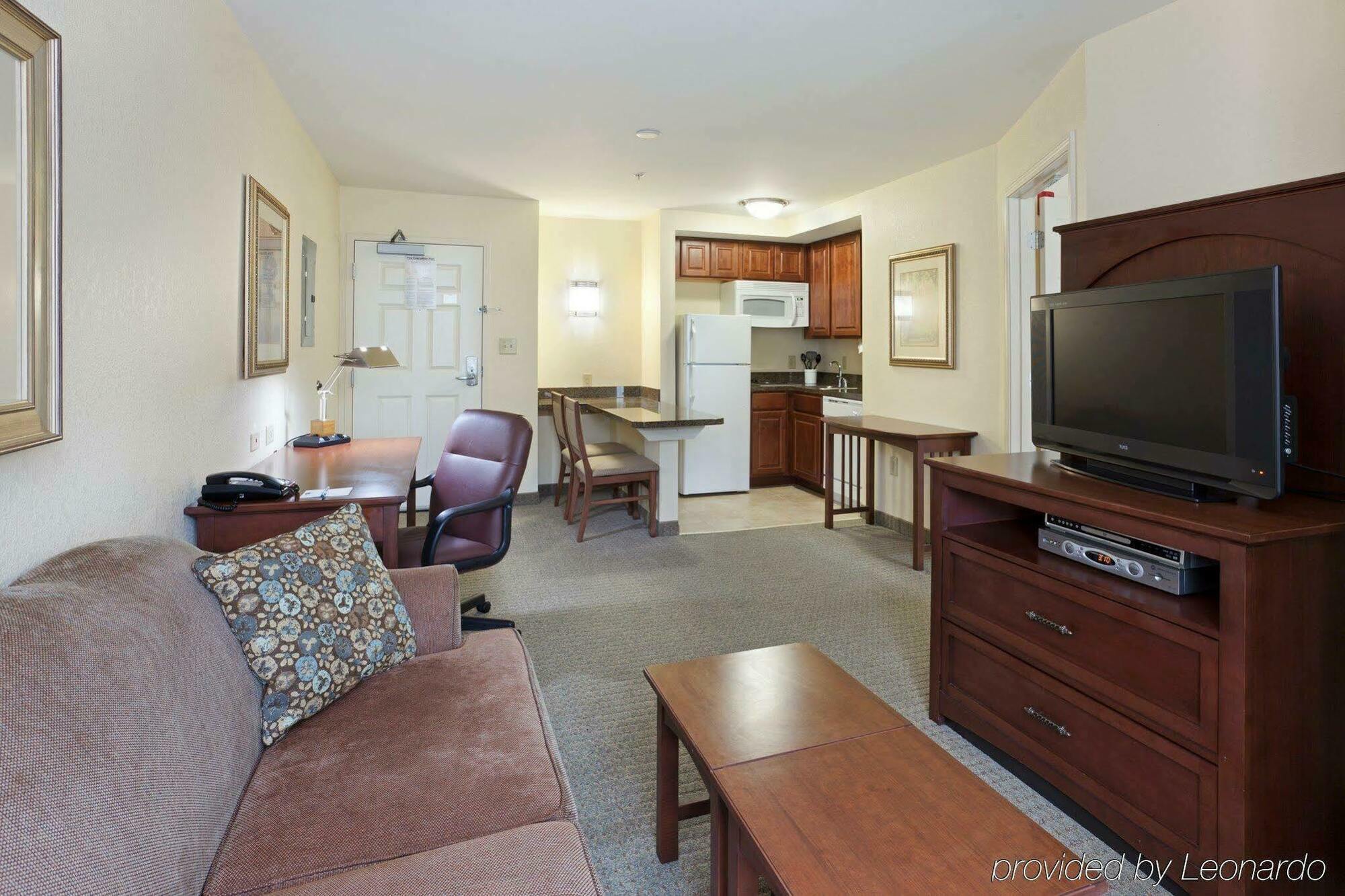 Staybridge Suites Greenville I-85 Woodruff Road, An Ihg Hotel Room photo